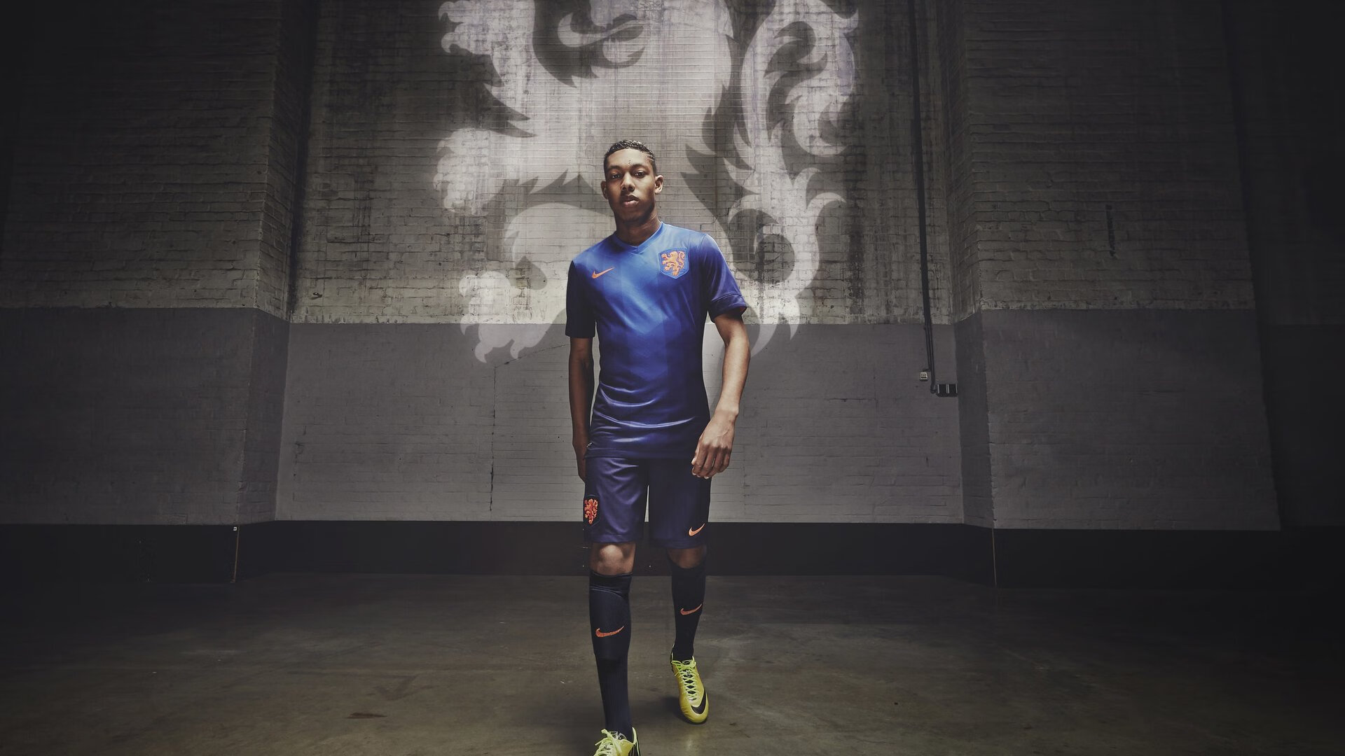 精心策划的比赛中球员们奋力拼搏，展现出色实力，球员们在赛场上展现