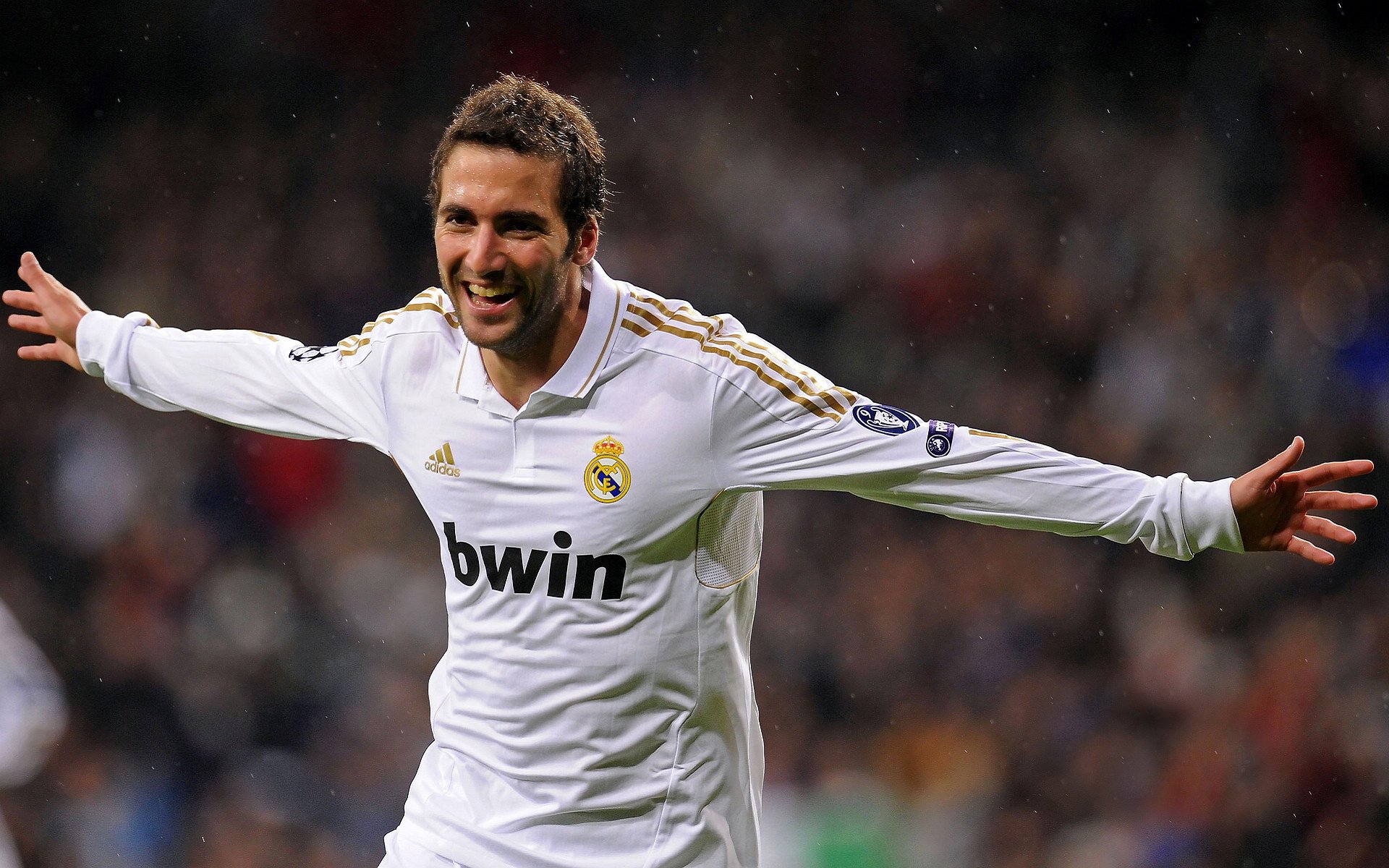 英格兰新星被五大豪门盯上，英格兰大牌球星