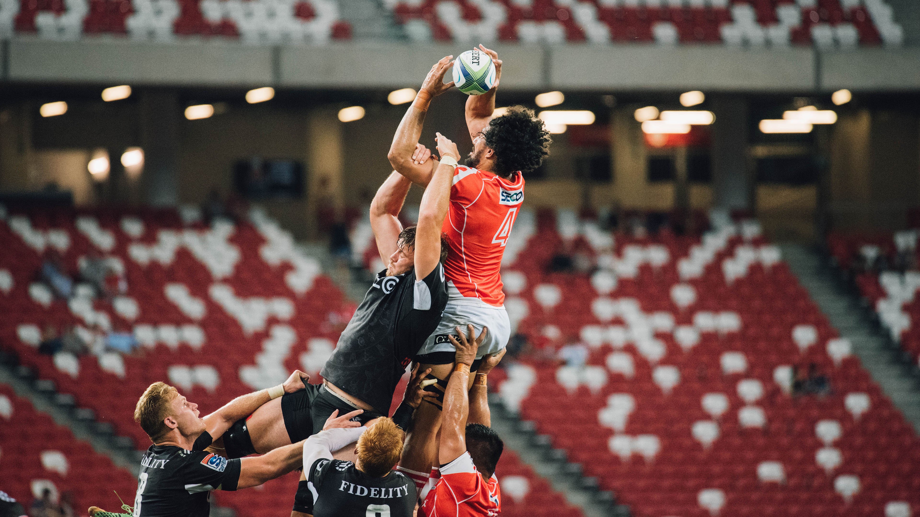 西甲:巴塞罗那4-1战胜奥萨苏纳,莱万再次打入关键球,西甲 巴塞罗那